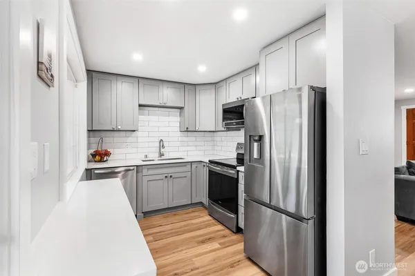 $550,000 | 31435 10th Avenue South, Federal Way, WA 98003