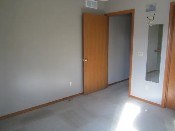 $175,000 | 226 East Hickory Street, Hesston, KS 67062