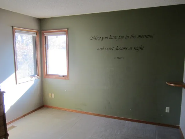 $175,000 | 226 East Hickory Street, Hesston, KS 67062