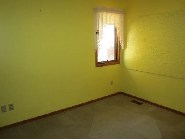 $175,000 | 226 East Hickory Street, Hesston, KS 67062