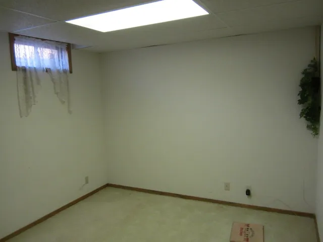 $175,000 | 226 East Hickory Street, Hesston, KS 67062