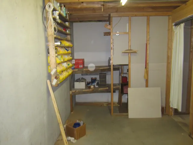 $175,000 | 226 East Hickory Street, Hesston, KS 67062