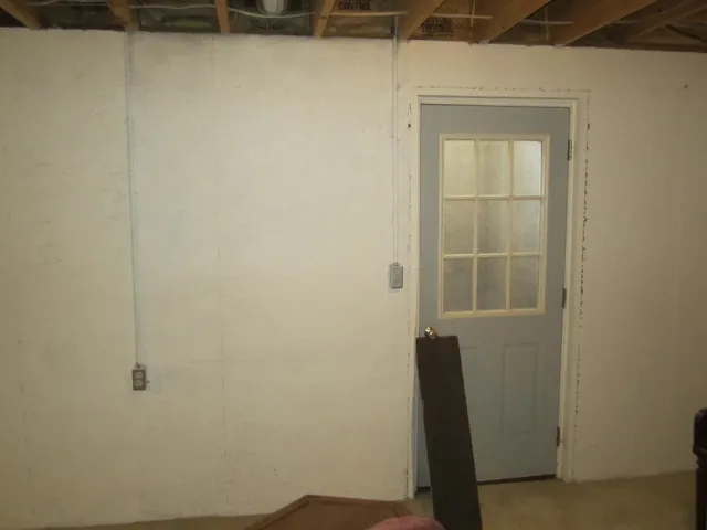 $175,000 | 226 East Hickory Street, Hesston, KS 67062