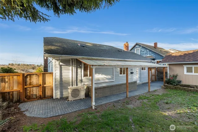 $1,050,000 | 2346 29th Avenue South, Seattle, WA 98144