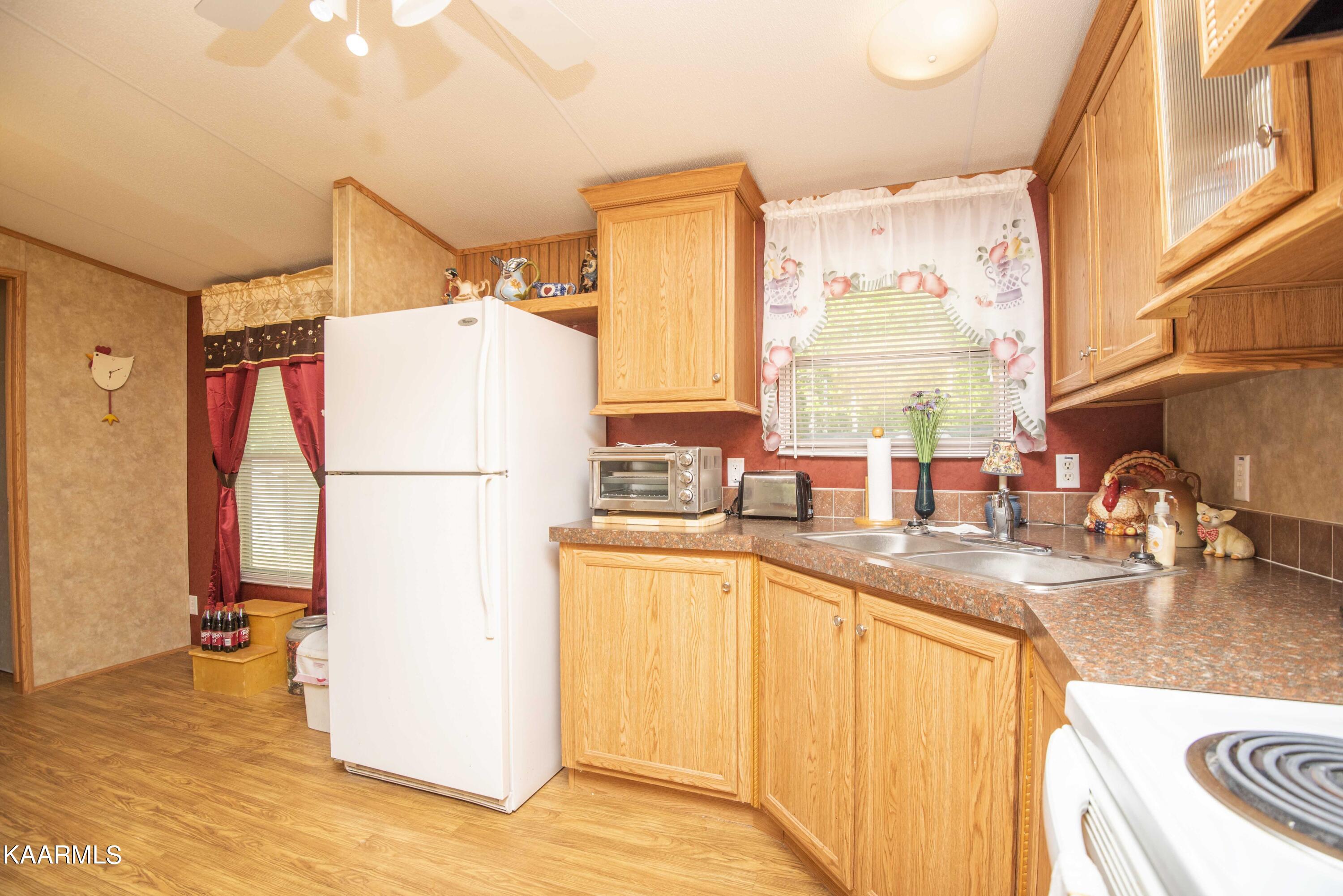 699 Lowes Gap Road Spring City, TN 37381 - Photo 8 of 41 All appliances included