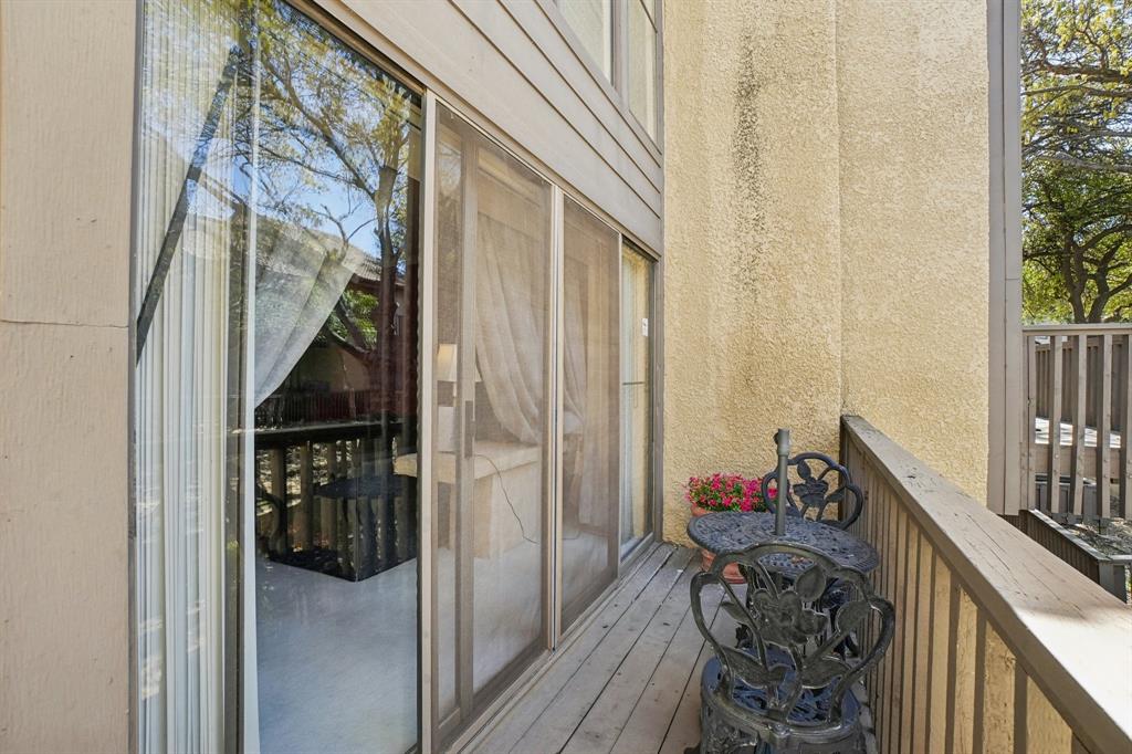 4569 North O'Connor Road, Unit 1319 Irving, TX 75062 - Photo 36 of 40 Upstairs balcony