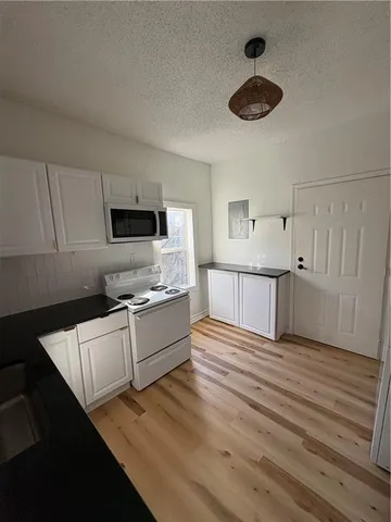 $169,000 | 3007 West 44th Avenue, Kansas City, KS 66103