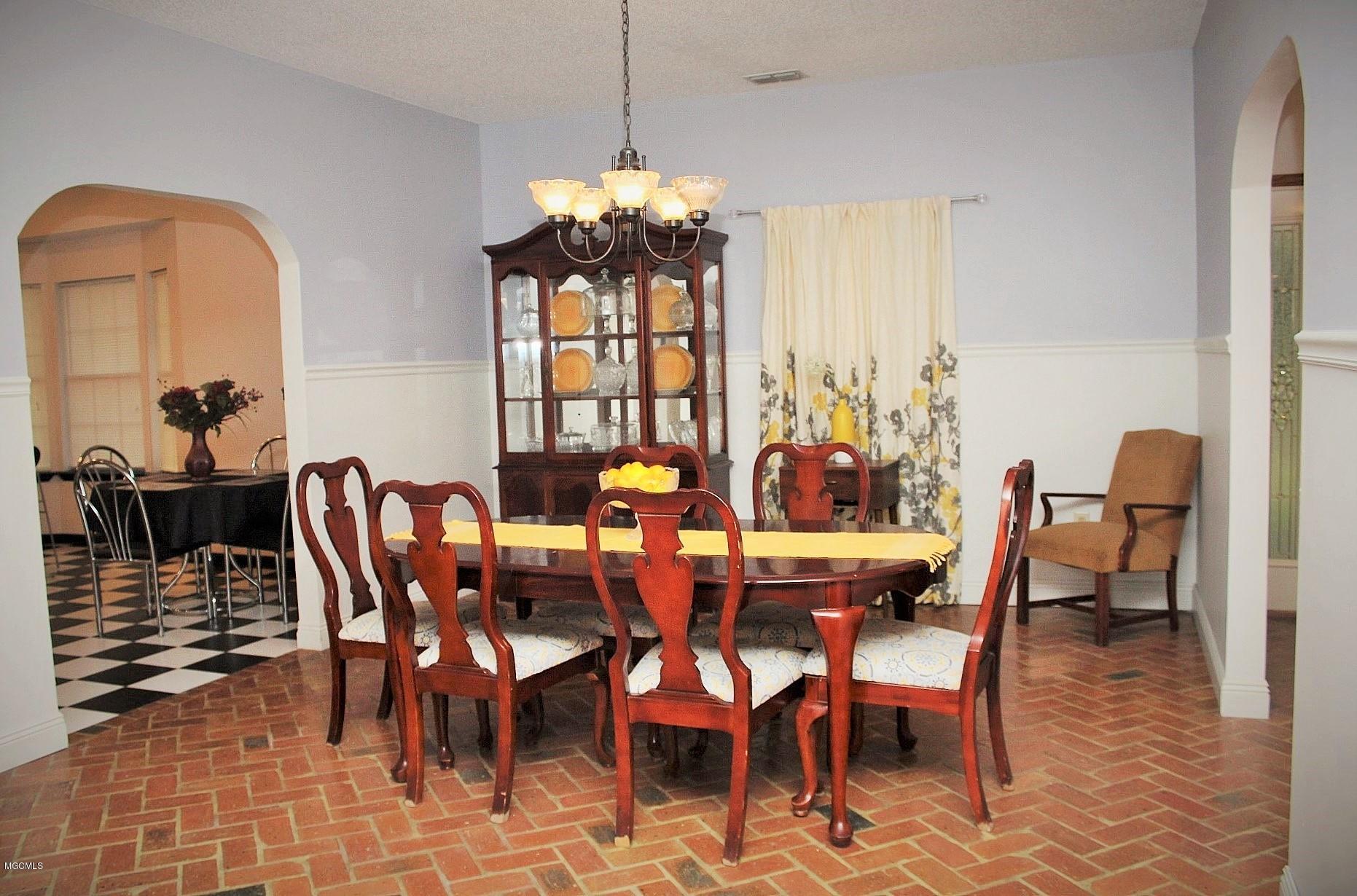 2915 Lee Pierce Road Moss Point, MS 39562 - Photo 11 of 40 Dining Room