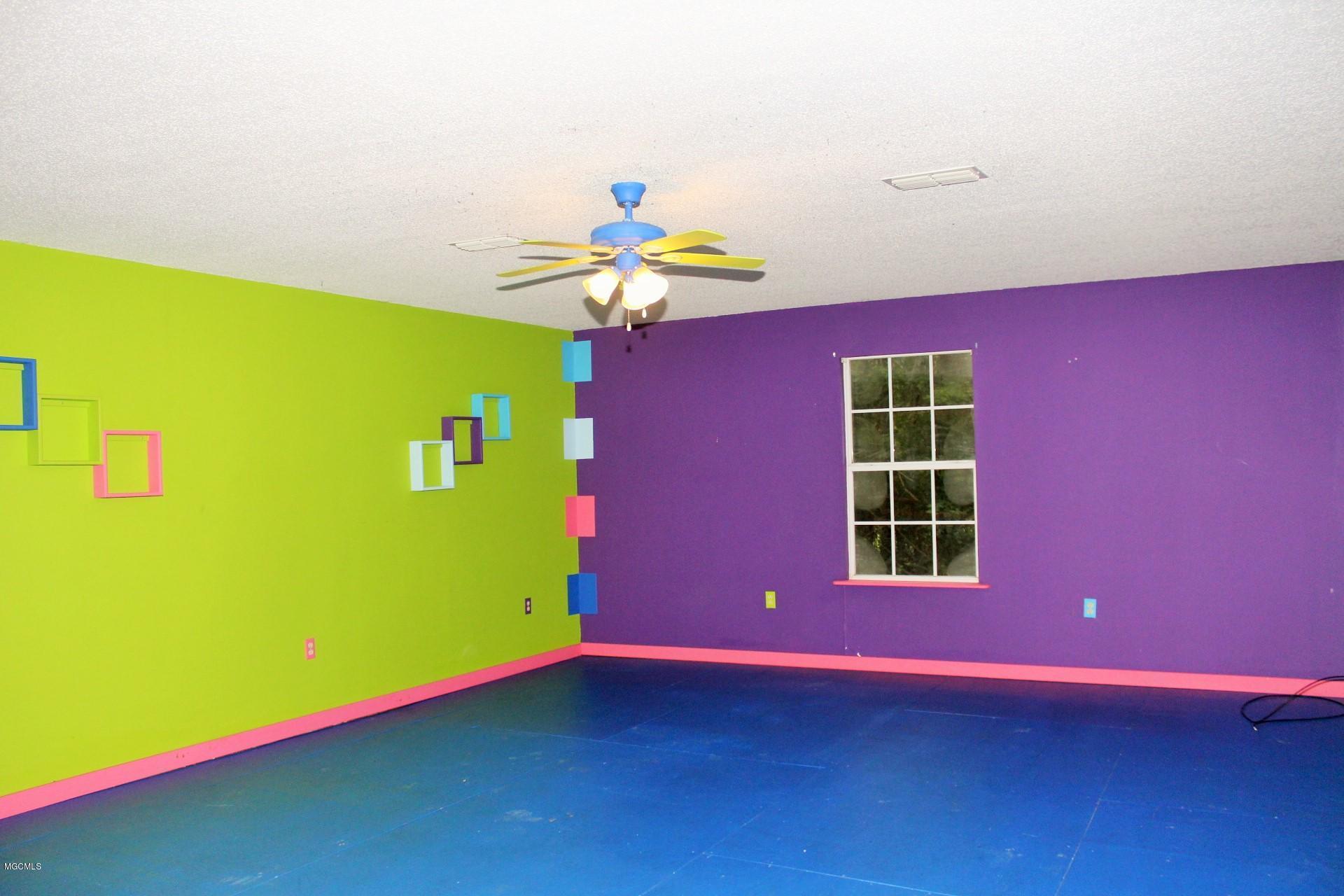 2915 Lee Pierce Road Moss Point, MS 39562 - Photo 29 of 40 Upstairs Bedroom 5