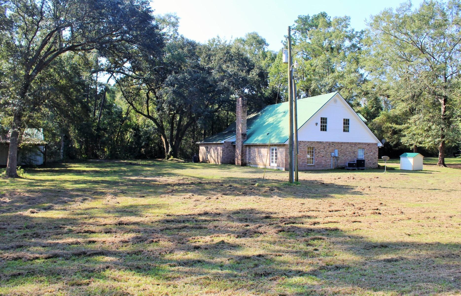 2915 Lee Pierce Road Moss Point, MS 39562 - Photo 37 of 40 33