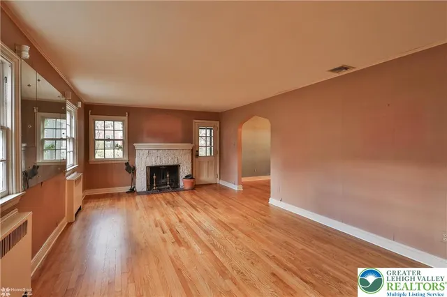 $425,000 | 1104 Raymond Avenue, Bethlehem, PA 18018