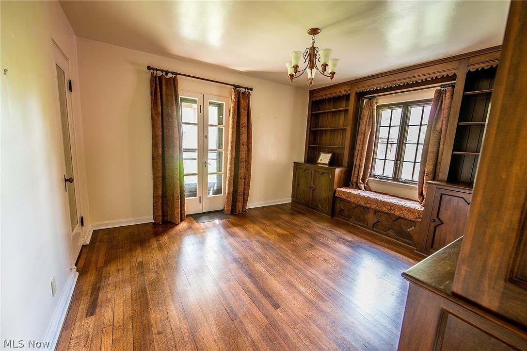 971 Englewood Road Cleveland Heights, OH 44121 - Photo 12 of 31