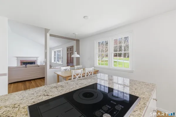 $549,900 | 93 Old Meadow Plain Road, Simsbury, CT 06089