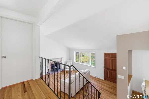 $549,900 | 93 Old Meadow Plain Road, Simsbury, CT 06089