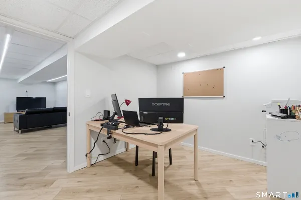 $549,900 | 93 Old Meadow Plain Road, Simsbury, CT 06089
