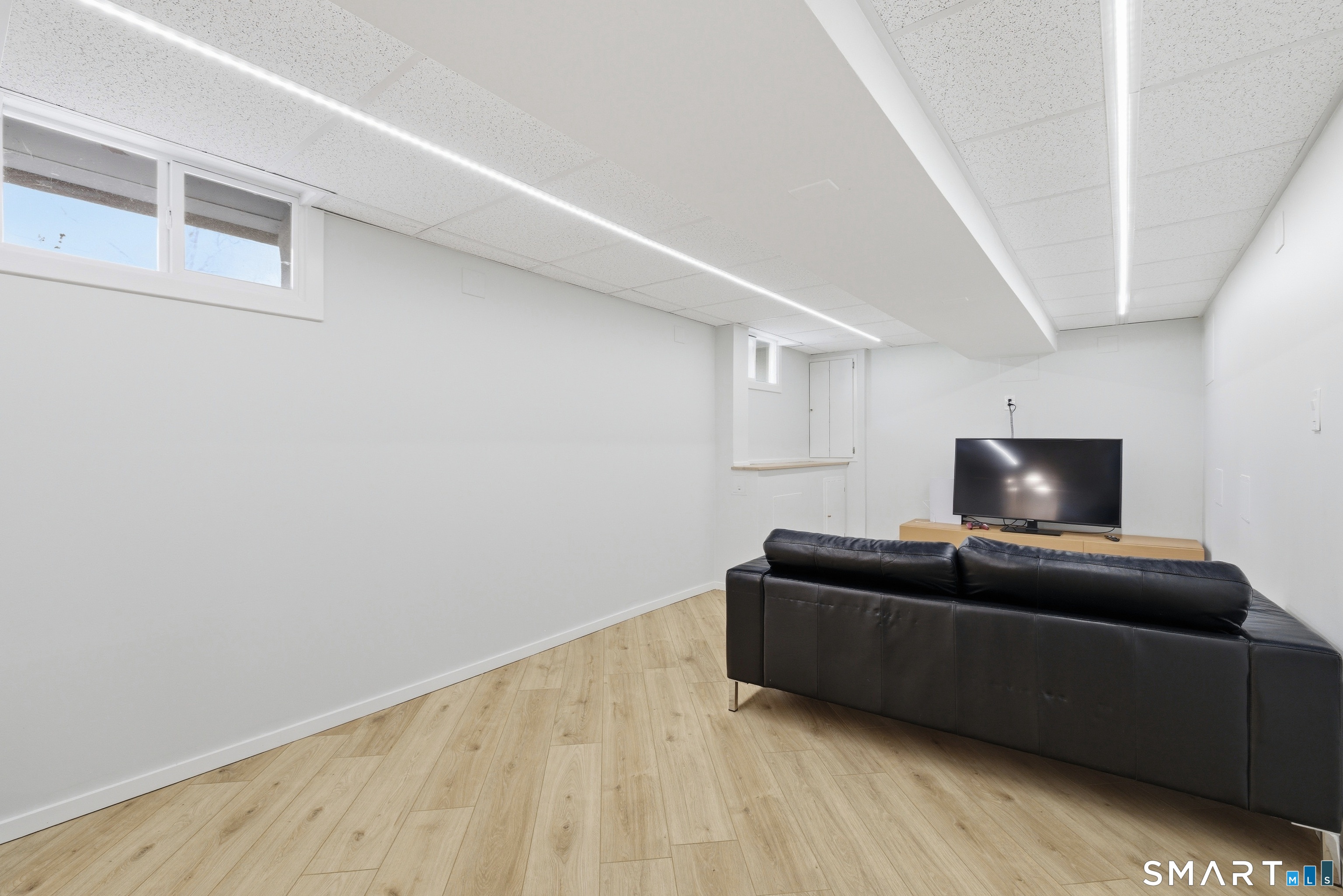 93 Old Meadow Plain Road Simsbury, CT 06089 - Photo 31 of 36