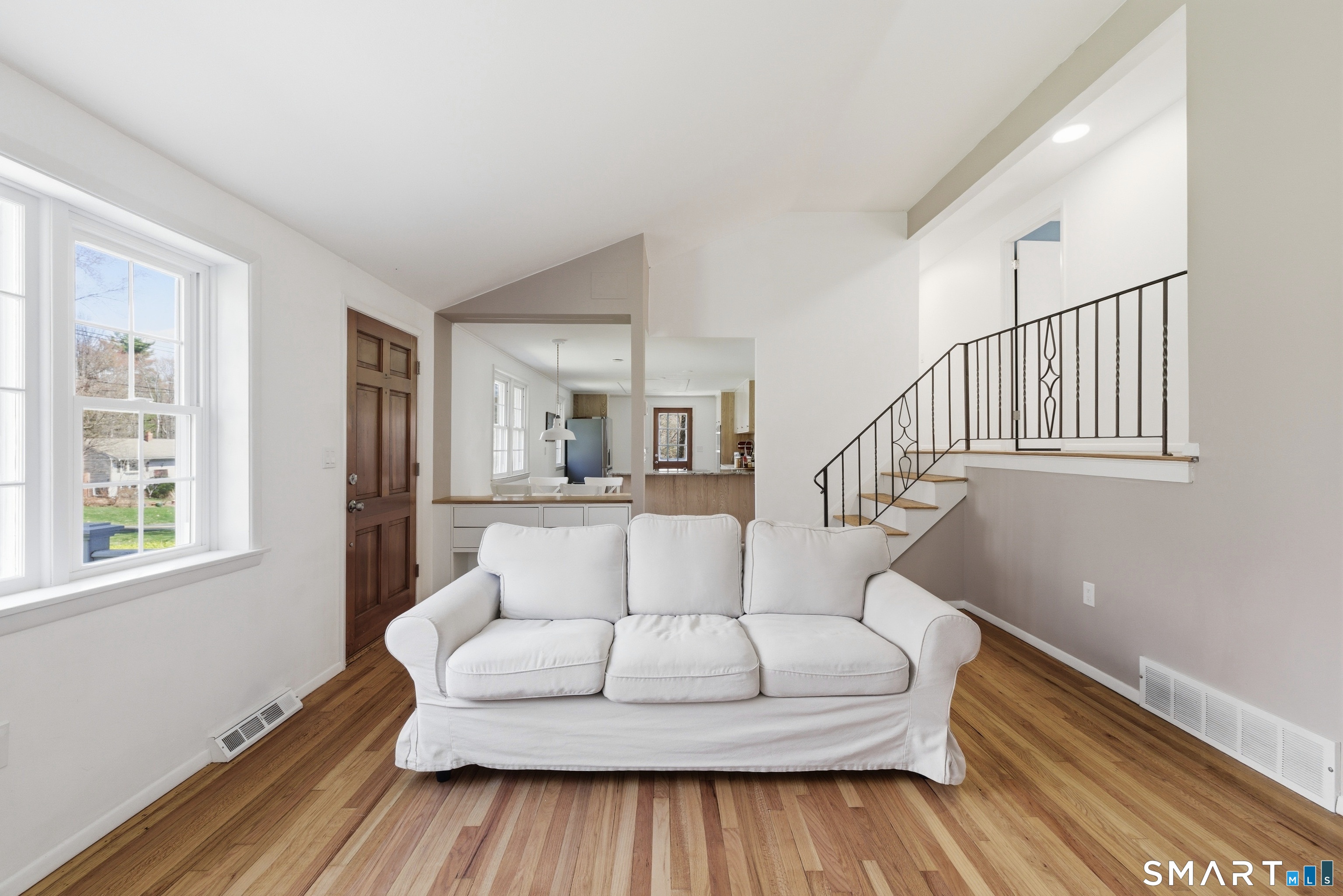 93 Old Meadow Plain Road Simsbury, CT 06089 - Photo 5 of 36