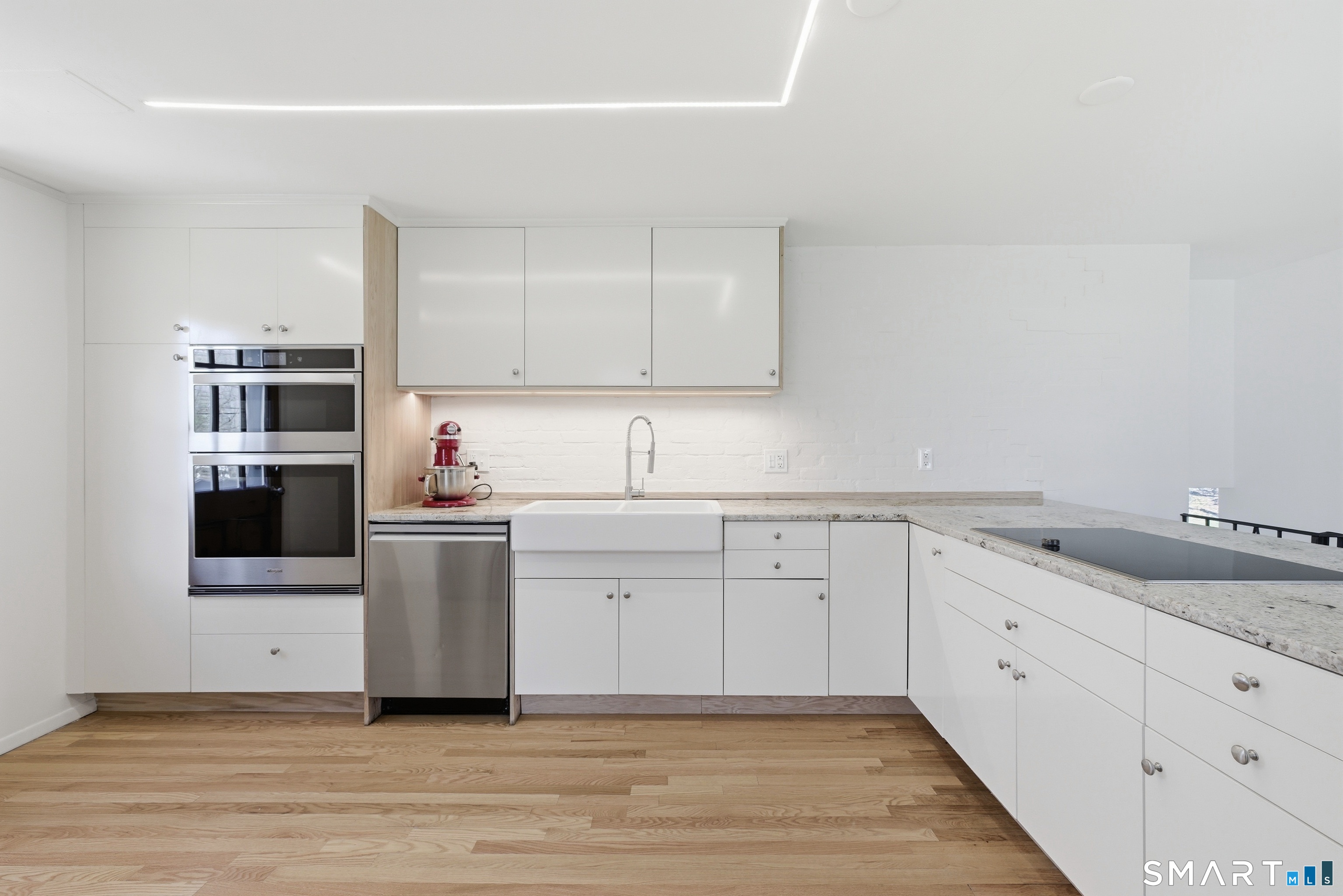 93 Old Meadow Plain Road Simsbury, CT 06089 - Photo 9 of 36