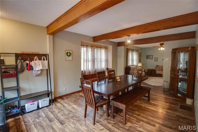 $187,185 | 307 North East Street, Carlinville, IL 62626