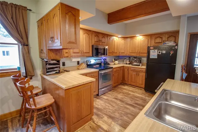 $187,185 | 307 North East Street, Carlinville, IL 62626