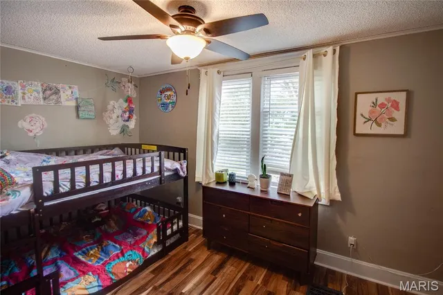 $187,185 | 307 North East Street, Carlinville, IL 62626