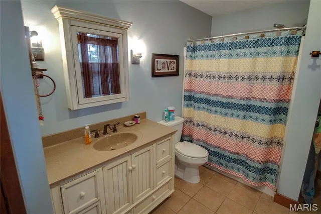 $187,185 | 307 North East Street, Carlinville, IL 62626