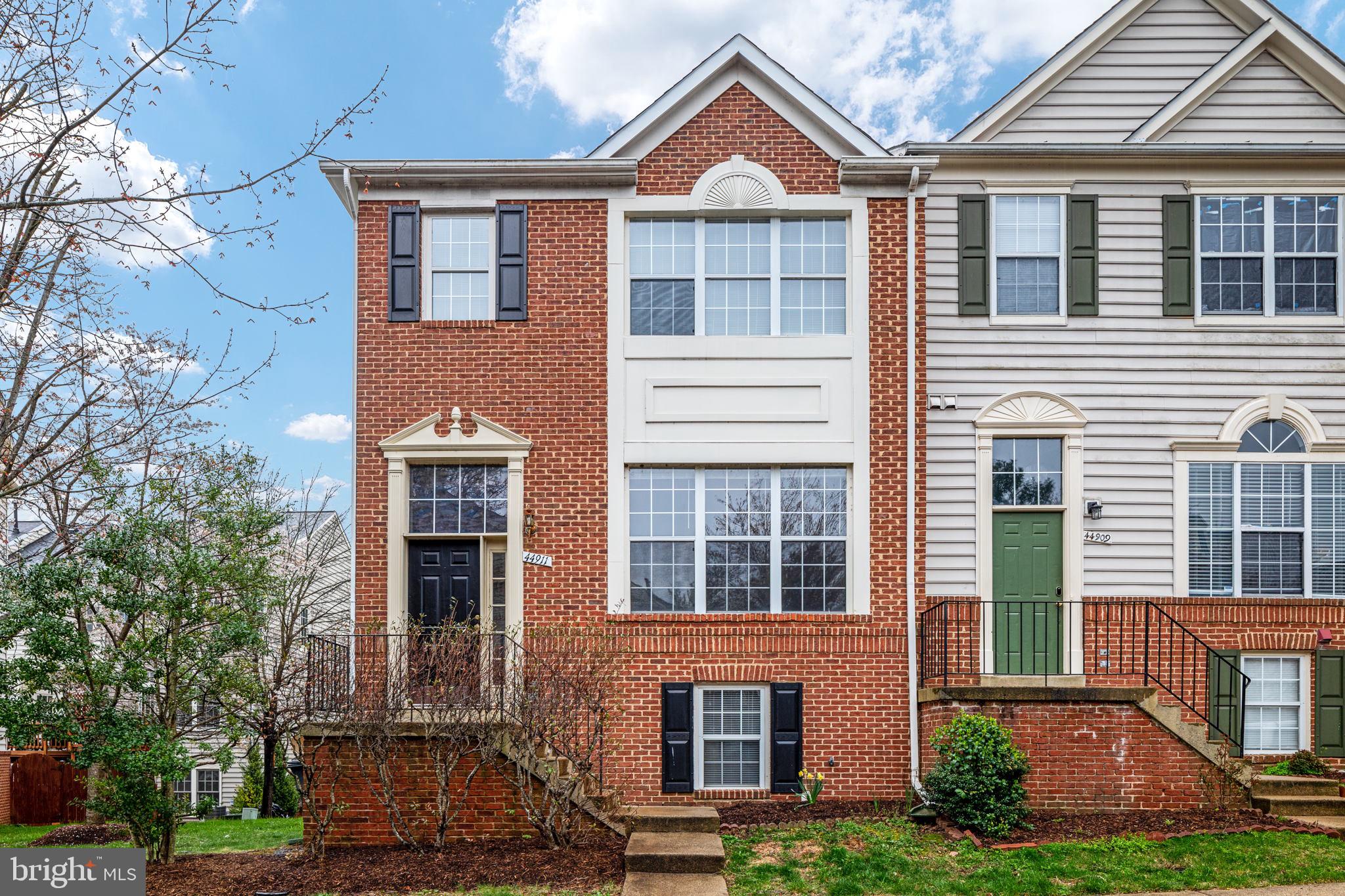 44911 Point Bay Terrace Ashburn, VA 20147 - Photo 2 of 31