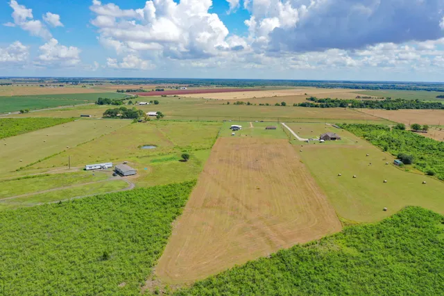 a view of an outdoor space and a yard