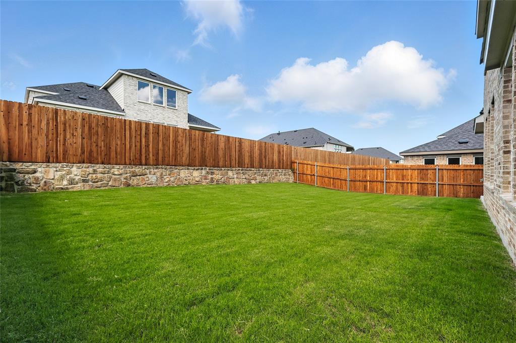 1434 Odette Drive Arlington, TX 76013 - Photo 35 of 38 View of fenced backyard