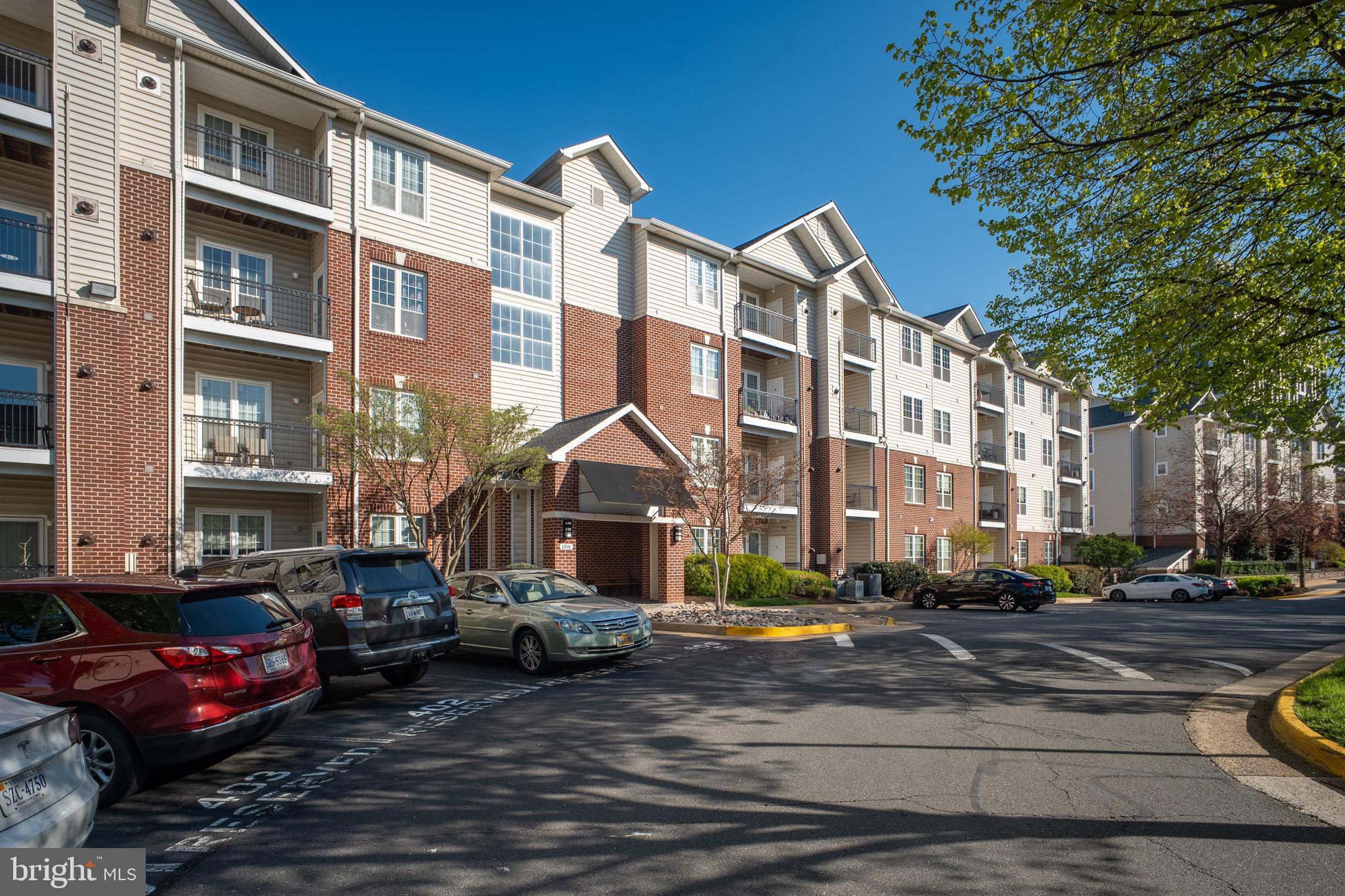 1591 Spring Gate Dr., Unit 3108 McLean, VA 22102 - Photo 2 of 47