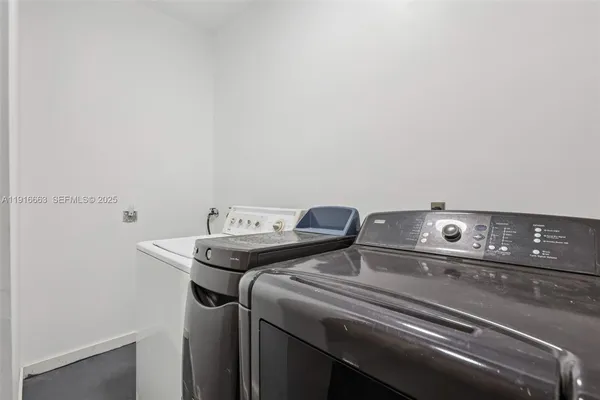 $783,000 | 6230 East 2nd Avenue, Hialeah, FL 33013