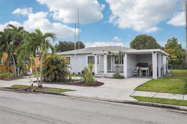 $783,000 | 6230 East 2nd Avenue, Hialeah, FL 33013