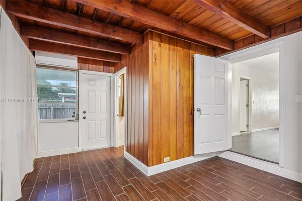 $783,000 | 6230 East 2nd Avenue, Hialeah, FL 33013