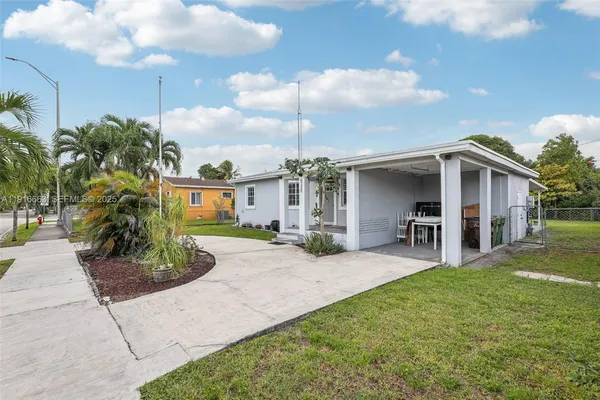 $783,000 | 6230 East 2nd Avenue, Hialeah, FL 33013