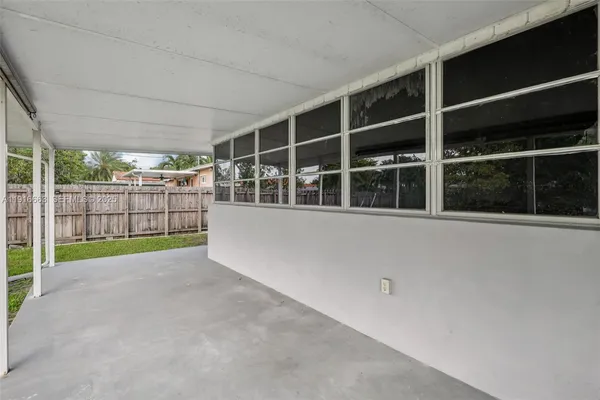 $783,000 | 6230 East 2nd Avenue, Hialeah, FL 33013
