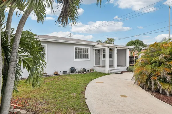 $783,000 | 6230 East 2nd Avenue, Hialeah, FL 33013
