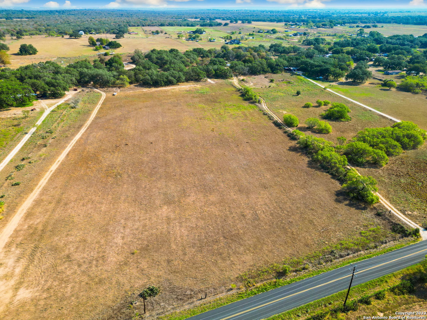 4401 Hardy Road Elmendorf, TX 78112 - Photo 12 of 18