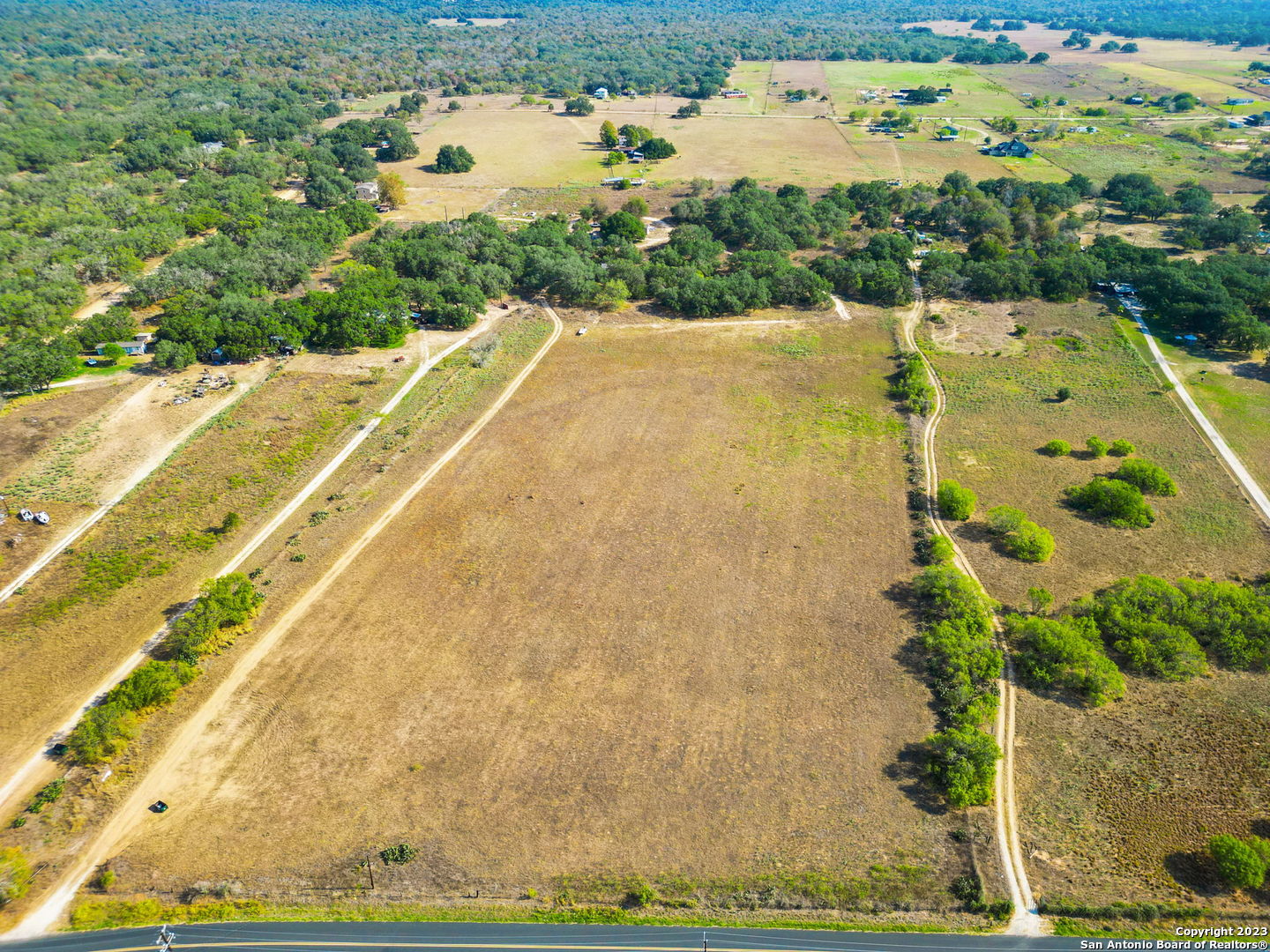 4401 Hardy Road Elmendorf, TX 78112 - Photo 14 of 18