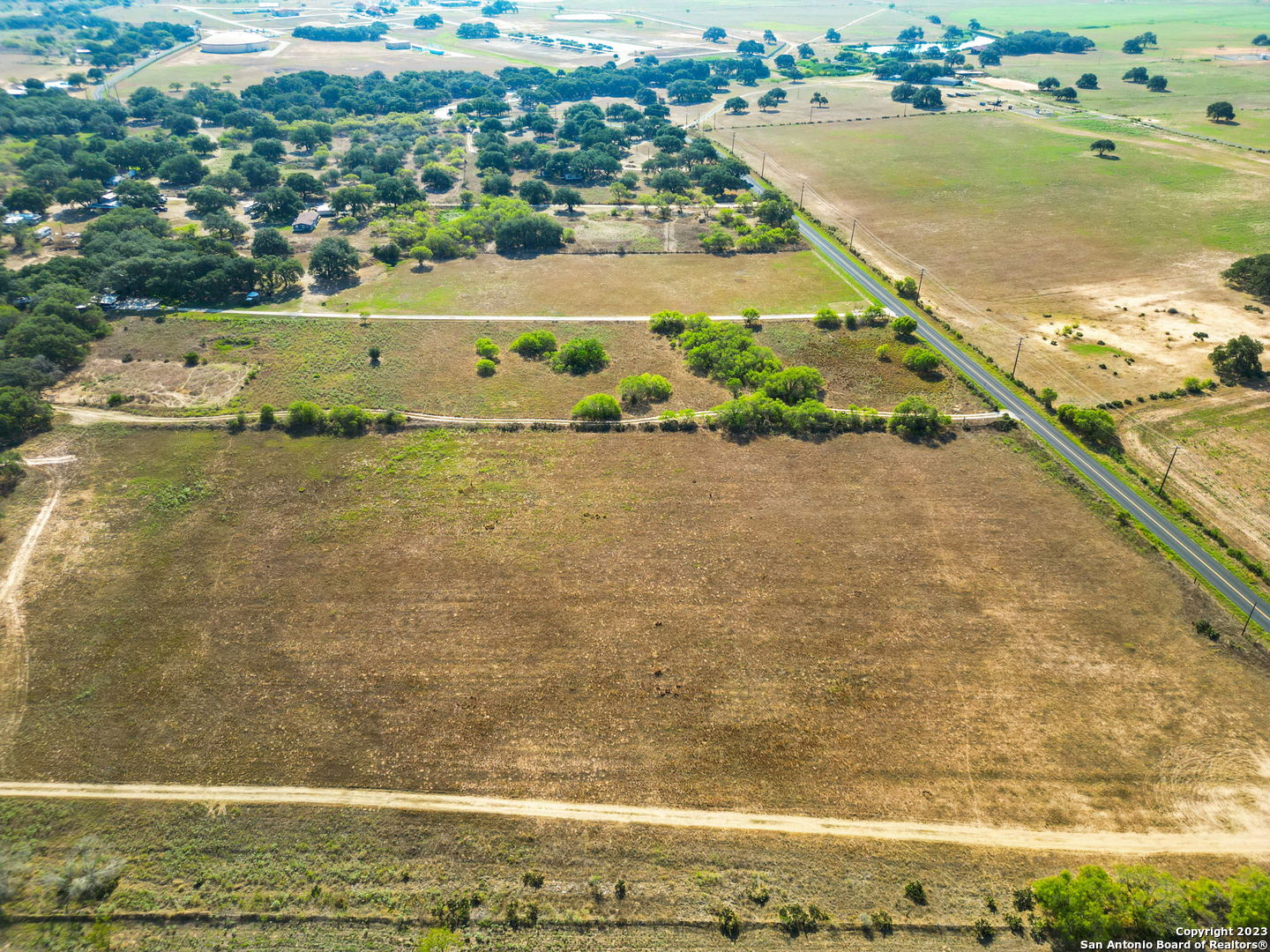 4401 Hardy Road Elmendorf, TX 78112 - Photo 16 of 19