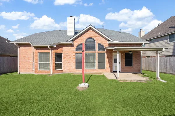 $2,800 | 3629 Pine Valley Drive, Pearland, TX 77581