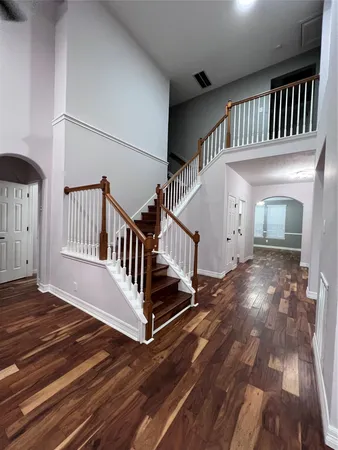 a view of entryway with a hall