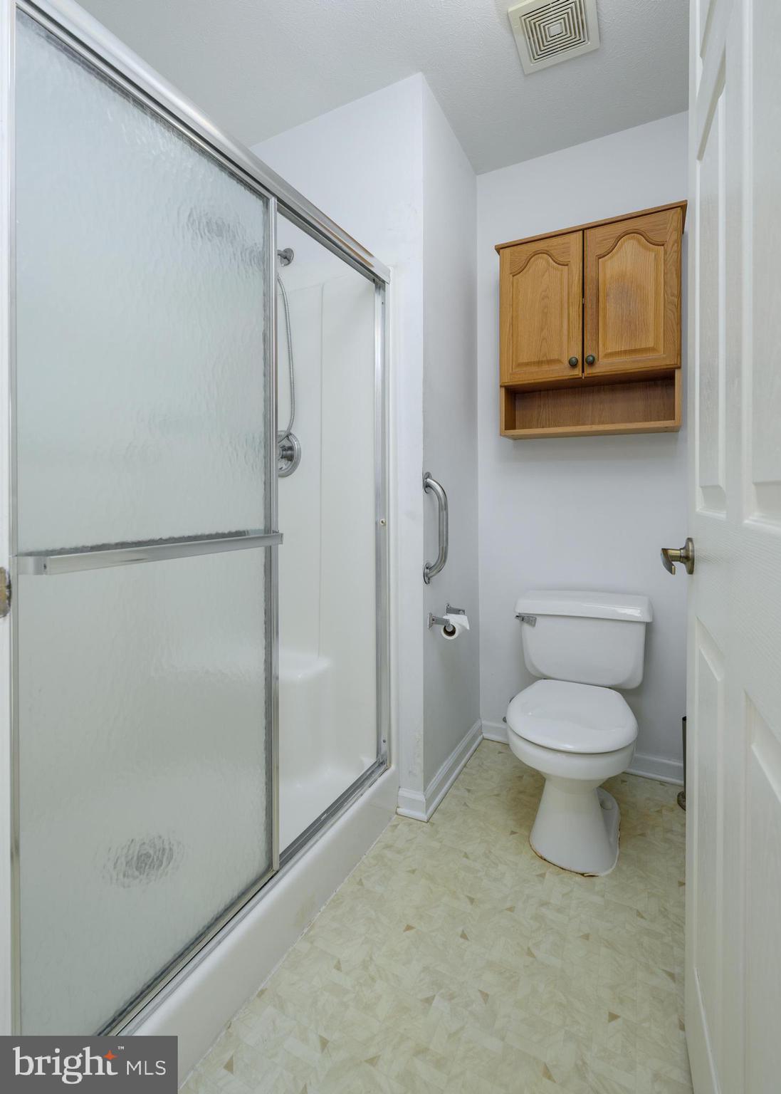 518 Hydrangea Drive Mount Laurel, NJ 08054 - Photo 26 of 33 Primary Bathroom