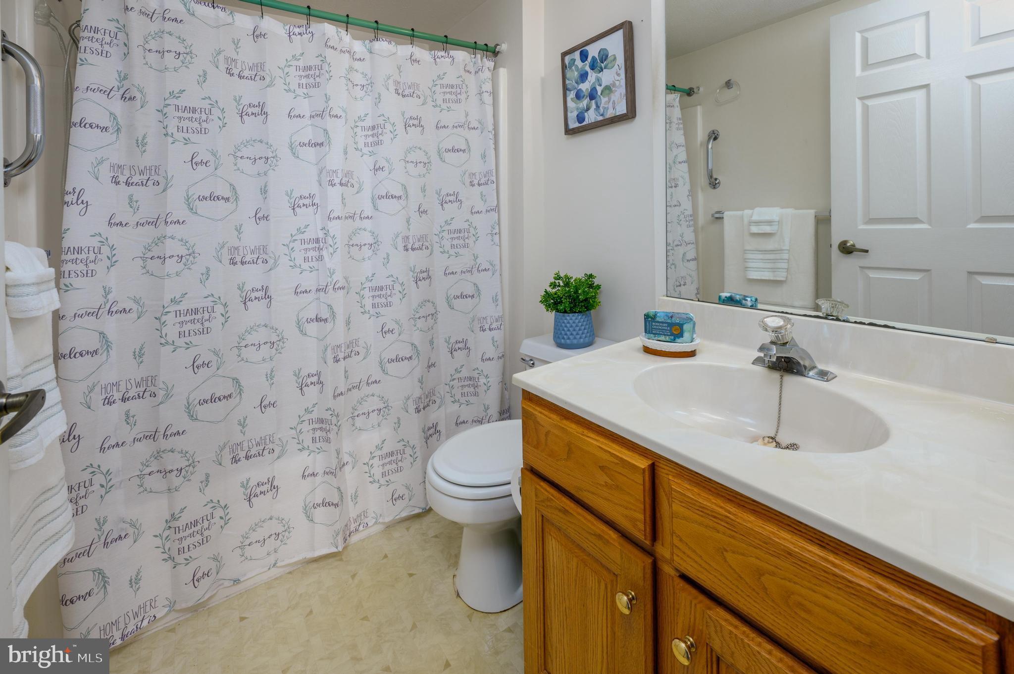 518 Hydrangea Drive Mount Laurel, NJ 08054 - Photo 28 of 33 Main Floor Full Bathroom