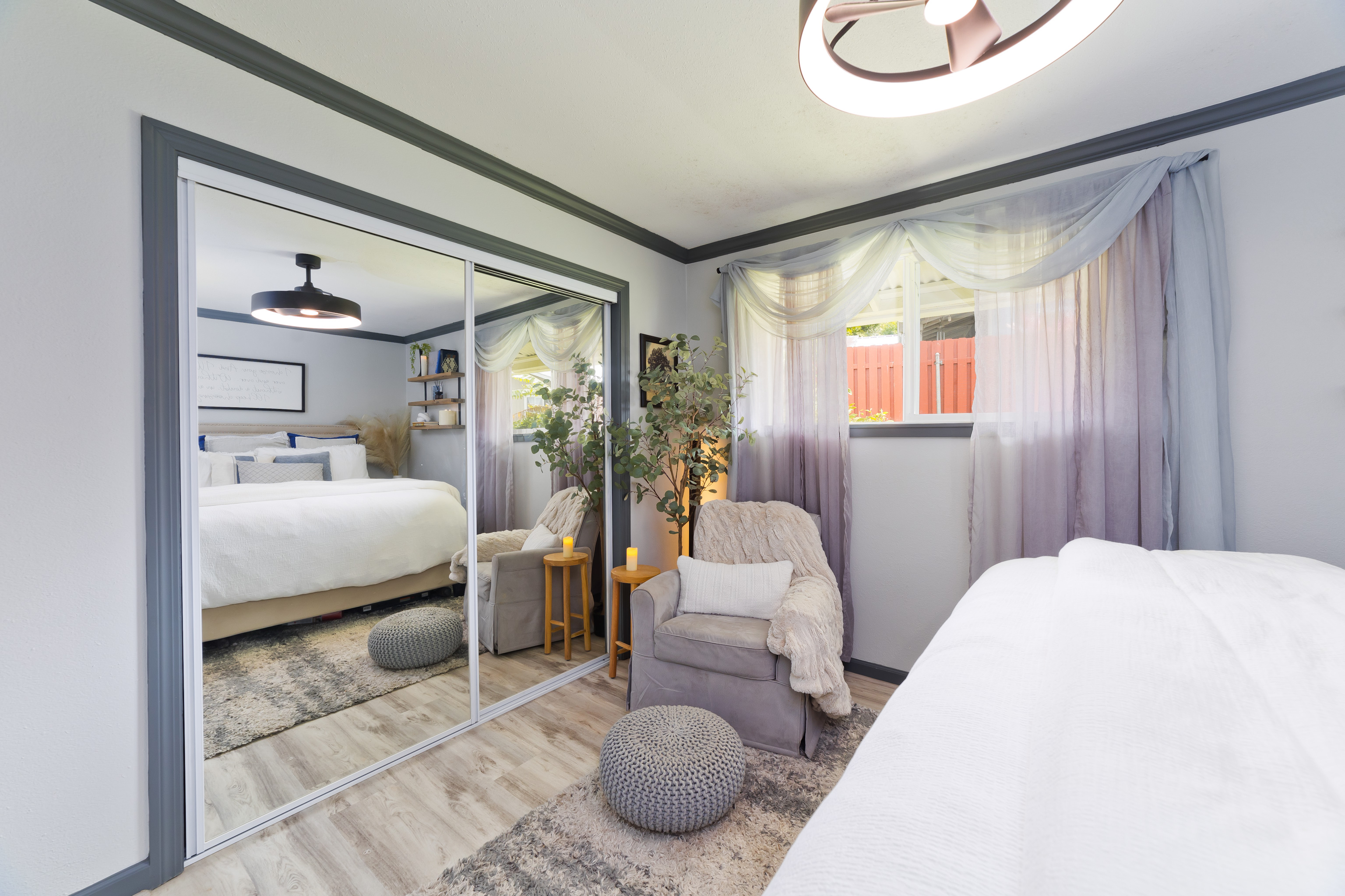 64-5246 Puu Nani Drive Kamuela, HI 96743 - Photo 8 of 25 a bedroom with a bed and a couch