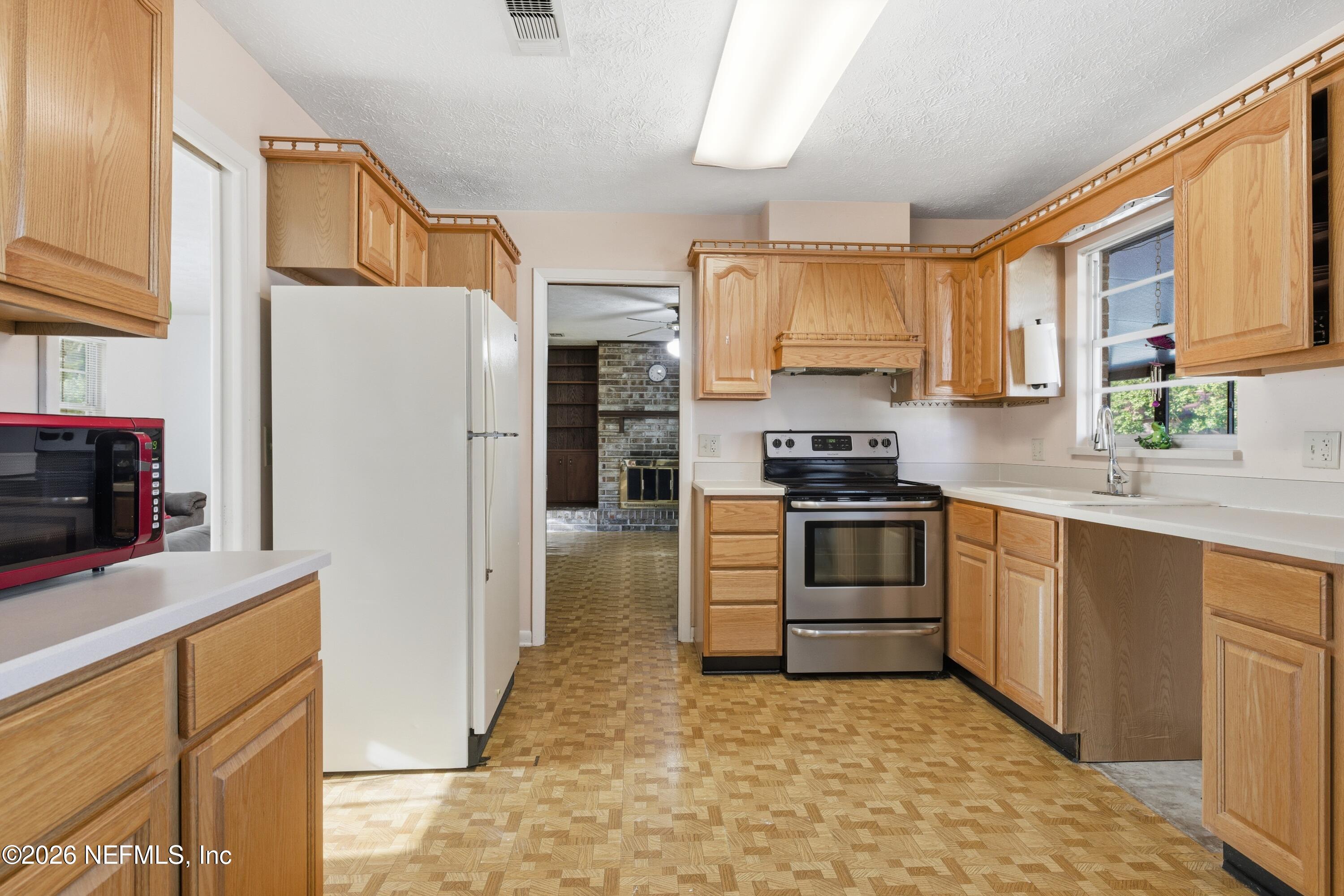 2495 Aquarius Road Orange Park, FL 32073 - Photo 6 of 29 KITCHEN