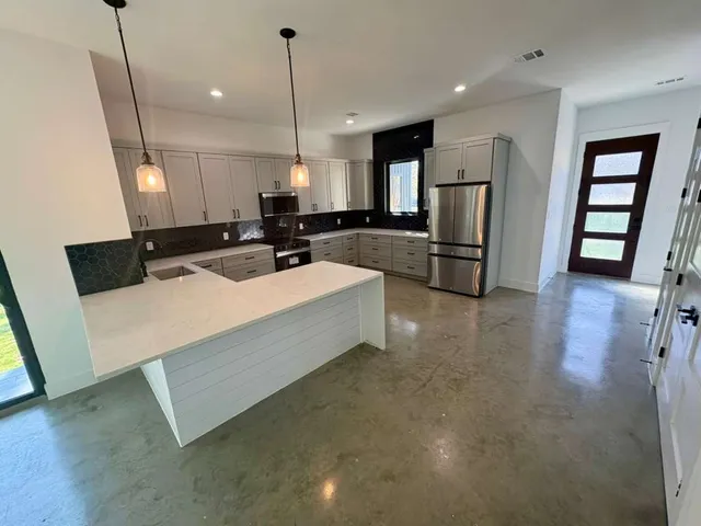 $3,295 | 10209 Gail Road, Austin, TX 78748