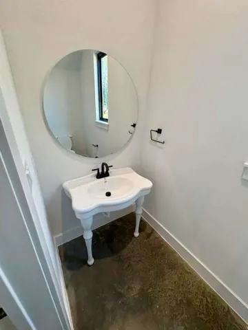 $3,295 | 10209 Gail Road, Austin, TX 78748