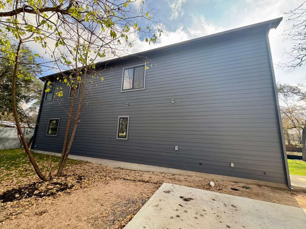 10209 Gail Road Austin, TX 78748 - Photo 4 of 38 View of side of home