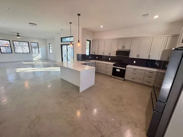 $3,295 | 10209 Gail Road, Austin, TX 78748