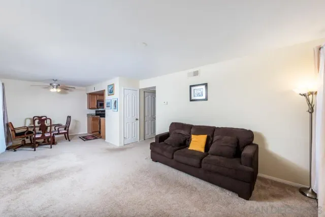 $2,650 | 14990 Avenida Venusto, Unit 36, San Diego, CA 92128